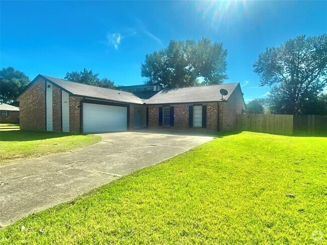 Building Photo - 14814 Croxton Dr Rental
