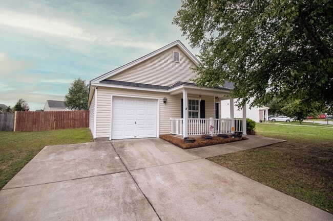 Building Photo - Recently Updated, and a FENCED Backyard!
