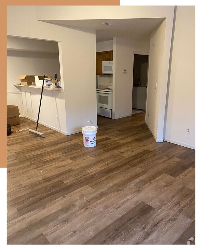 Building Photo - 1602 Radcliffe Dr Rental