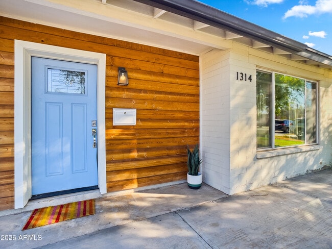 Photo - 1314 W Elm St