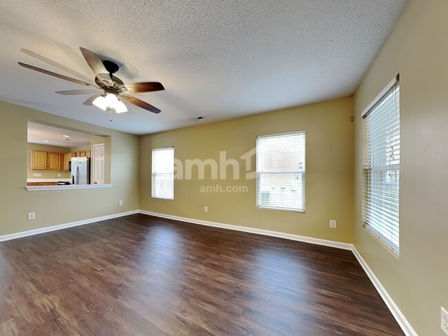 Photo - 3779 Marshlane Way