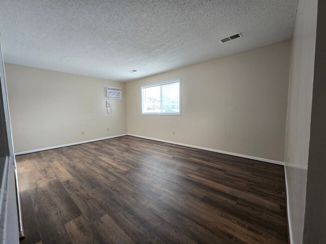 Photo - 1450 Whispering Ct Unidad 4