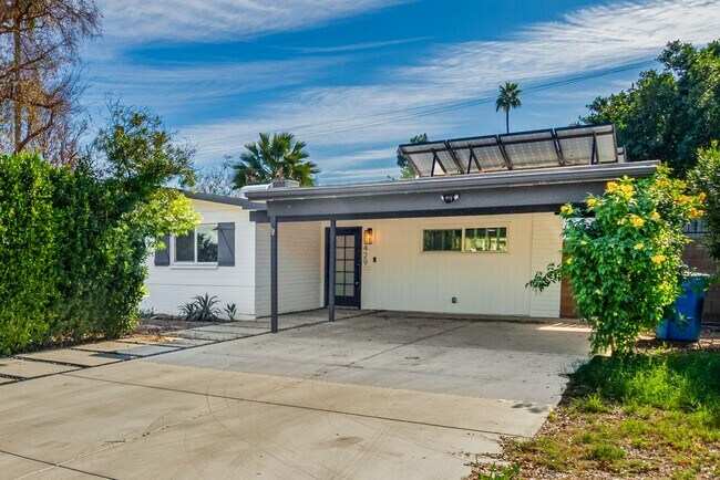 Building Photo - Beautiful Home available to lease!