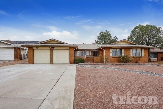Building Photo - 1416 Nemesia Pl NE