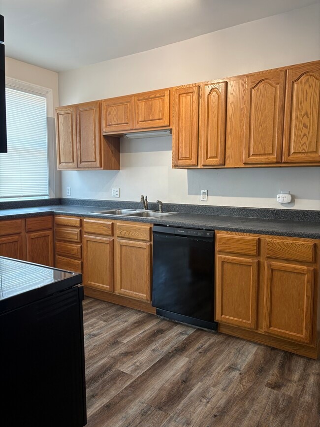 Photo - 436 N Main St Unidad 436
