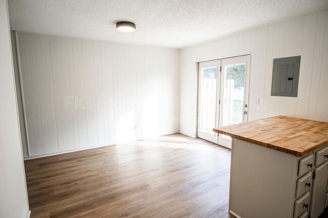 Photo - 3112 E Governor John Sevier Hwy