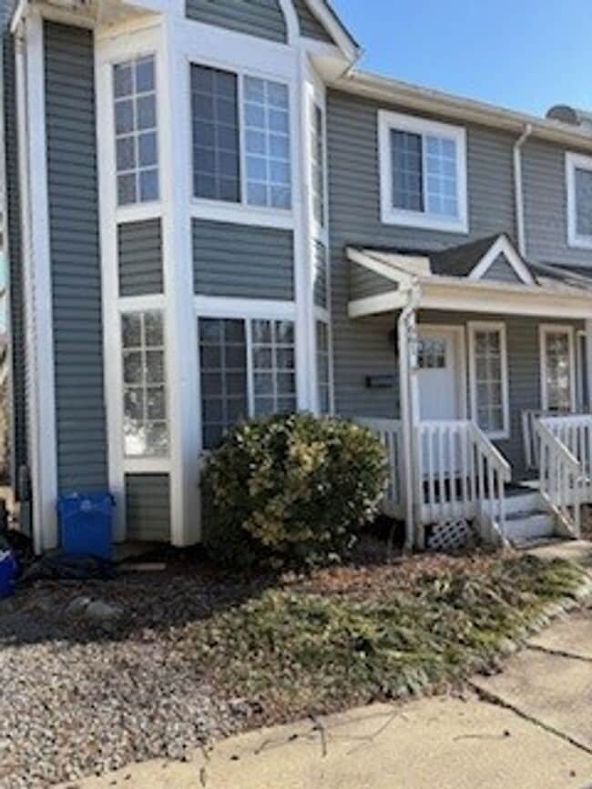Photo - Large End Unit Townhome near Downtown Annapolis and Navy Stadium!