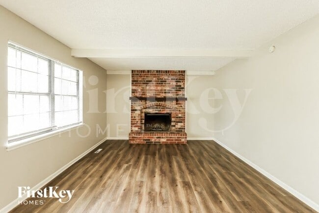 Photo - 400 SW Oxford Dr