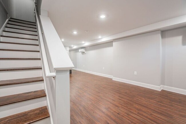 Photo - 310 E Lanvale St Unidad 1