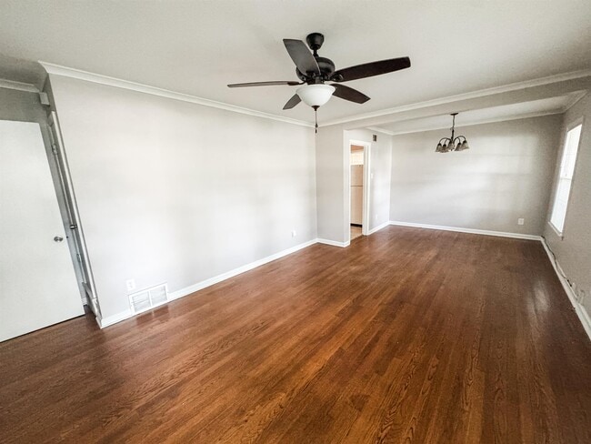 Photo - 1560 Cranford Rd