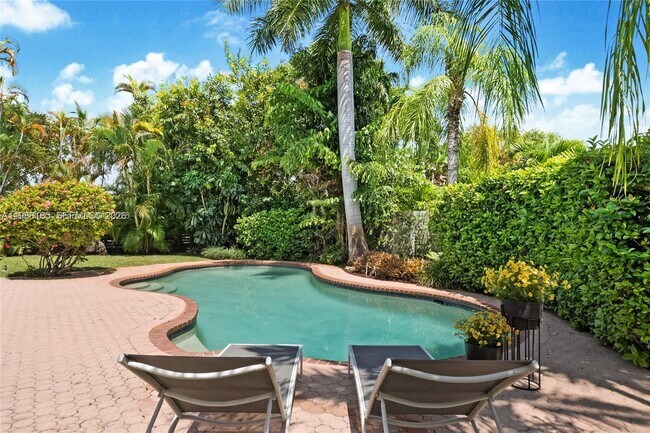 Photo - 2011 NE 211th St