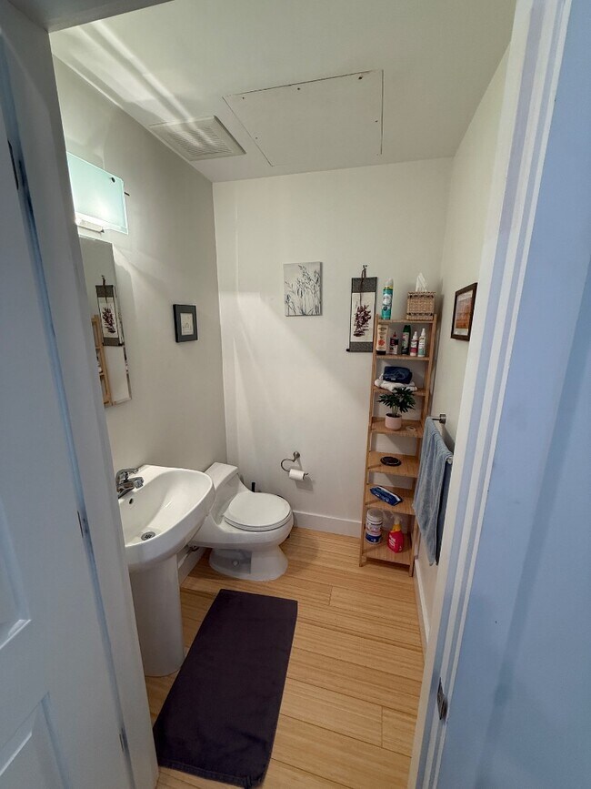 453 Trapelo Rd