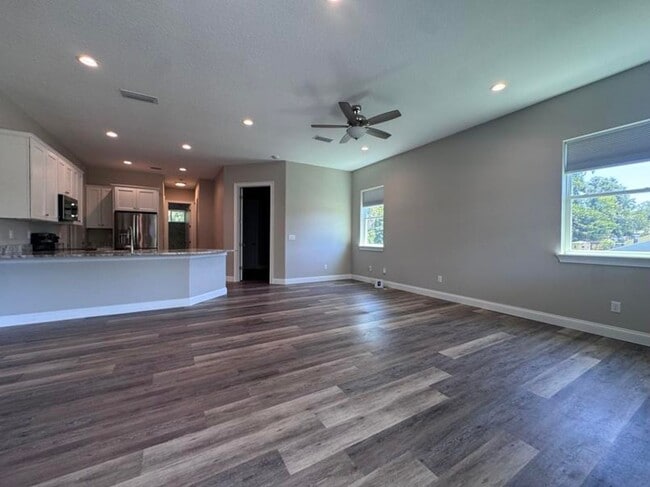 Photo - 4 Bedroom in Tomoka View