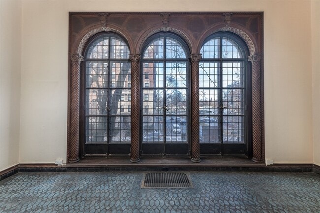 Photo - 107 Beacon St Unit 3