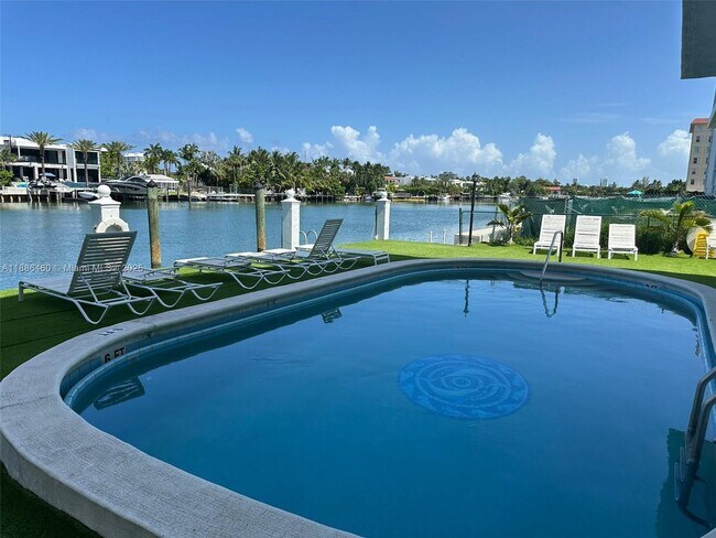 Photo - 9501 E Bay Harbor Dr Apartment Unit 5B