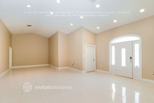 Photo - 2202 Curtis Dr N