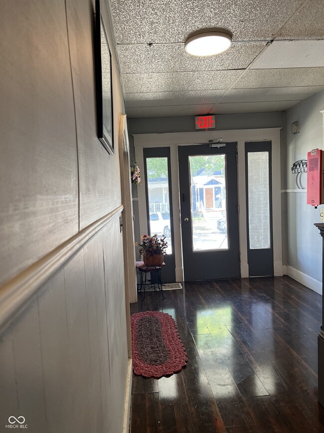 Photo - 129 W Hendricks St Unit 6