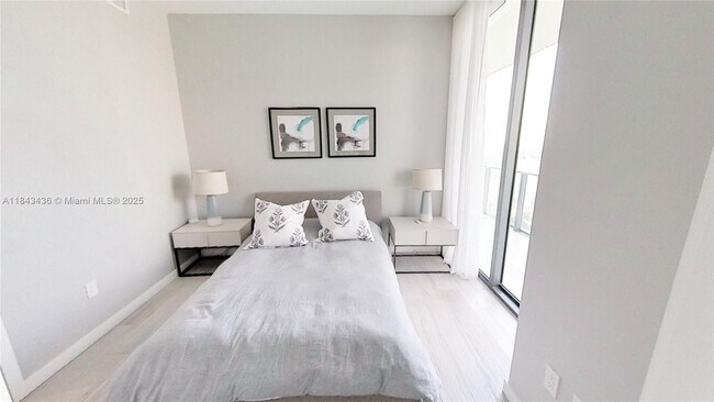 Photo - 480 NE 31st St Unidad 4907