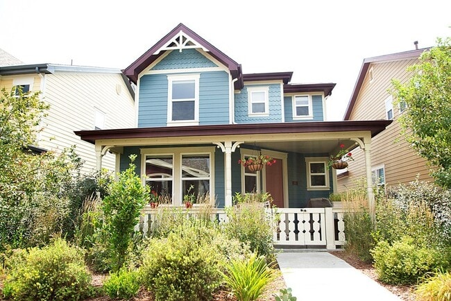 Building Photo - Stylish home in Central Park