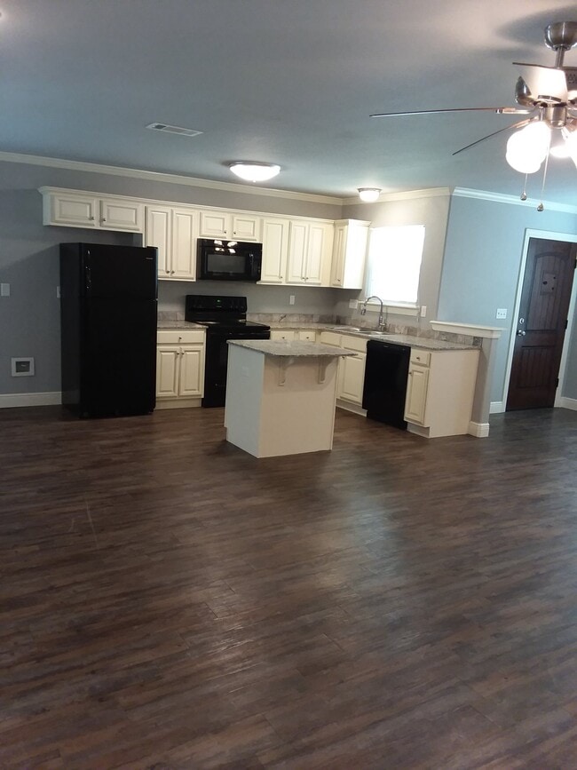 4076 W Santa Maria Ln
