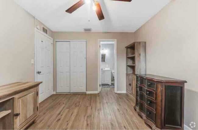 Building Photo - 1742 31st Ave N Rental