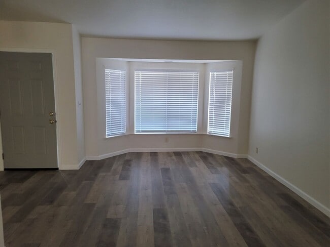 Photo - House for Rent!