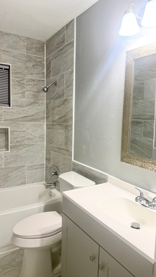 Photo - 6918 Hirsch Rd Unit 6916