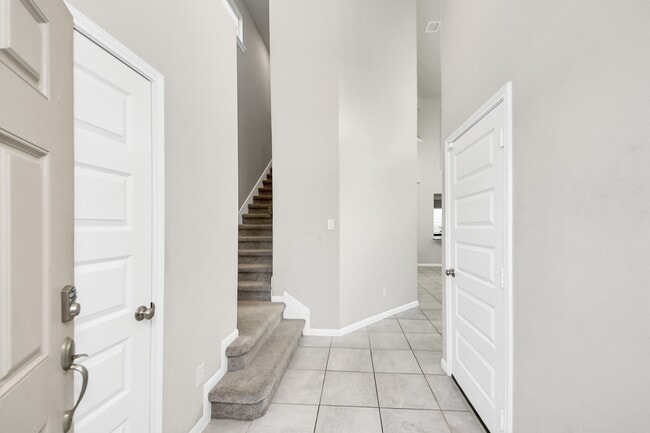 Photo - 6302 Prince Pl Dr