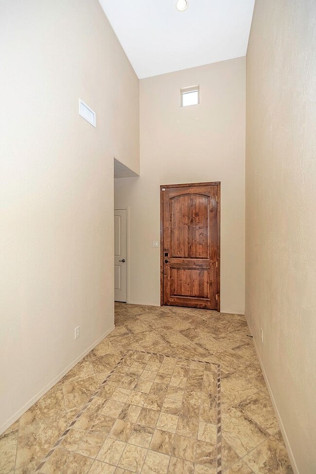 3773 W 38th Pl
