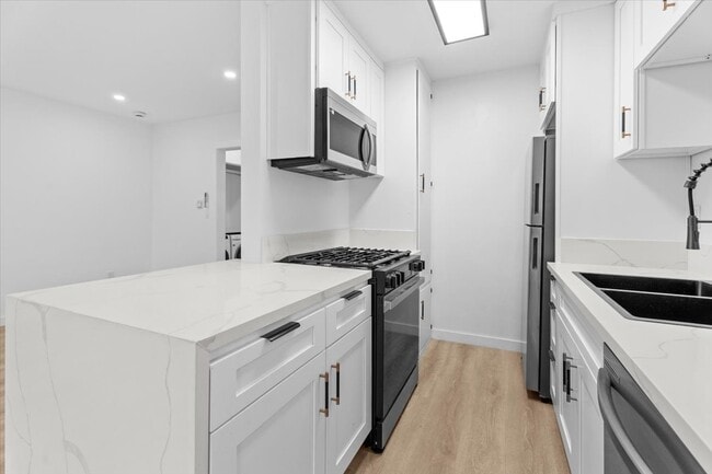 Photo - 1021 N Edinburgh Ave Unidad 2