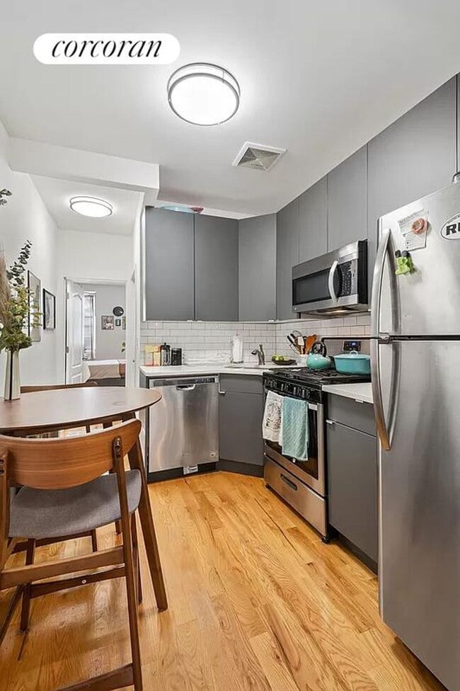 Photo - 210 Green St