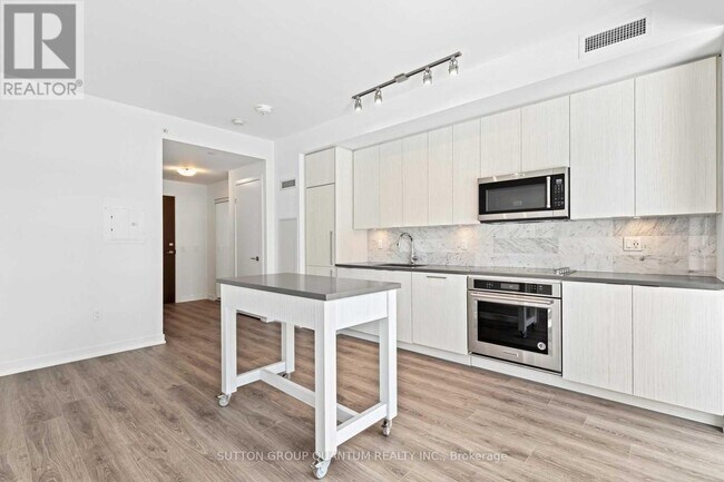 Photo - 38 Iannuzzi St Unit 1002