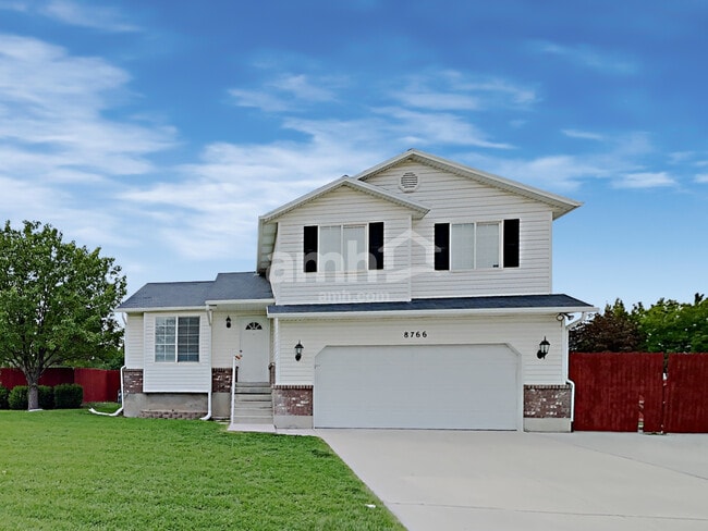 Building Photo - 8766 S Pebble Crest Way