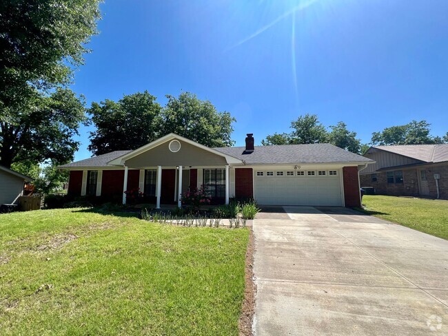 Building Photo - 3001 S 98th Cir Rental