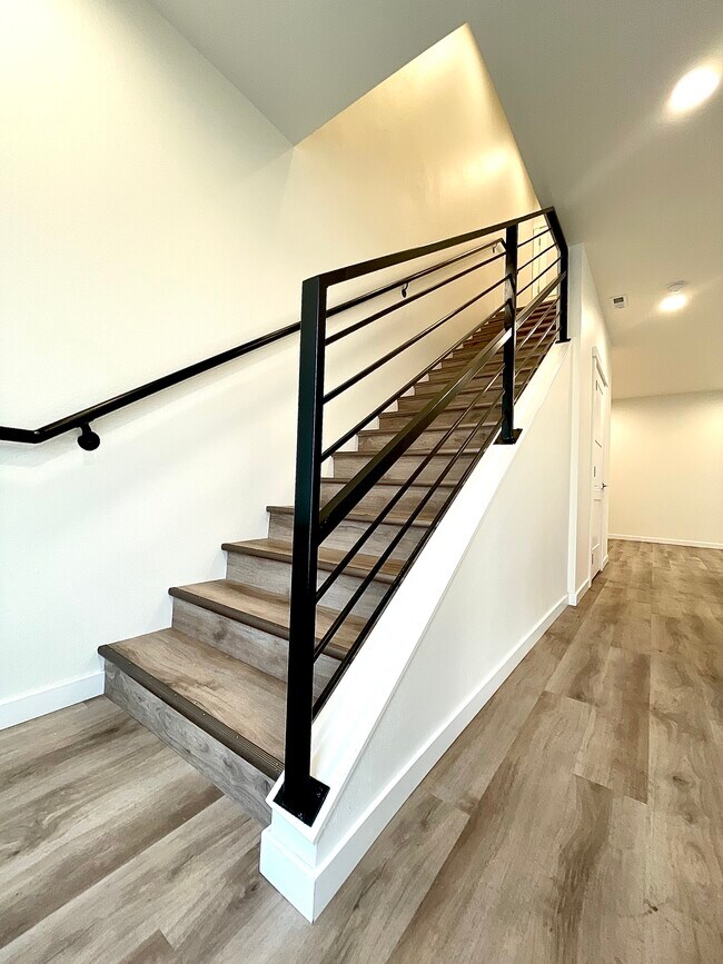 Photo - 2511 N Hamilton St