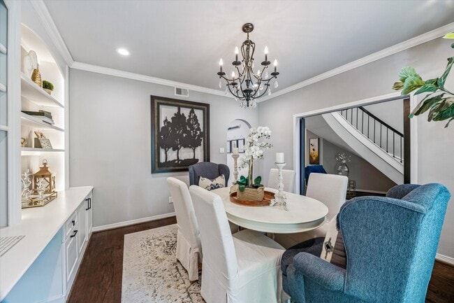 Photo - 27 Cedarwing Ln