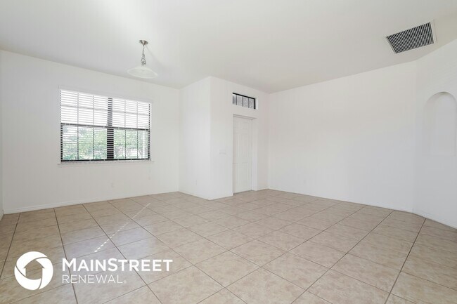 Photo - 1107 SW 6th Ct