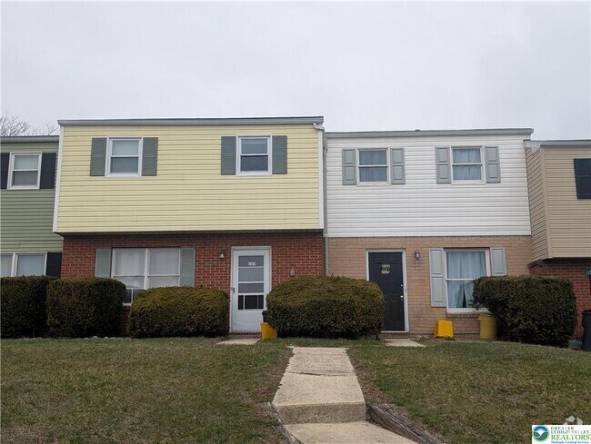 Building Photo - 107 E Hillcrest Ln Rental