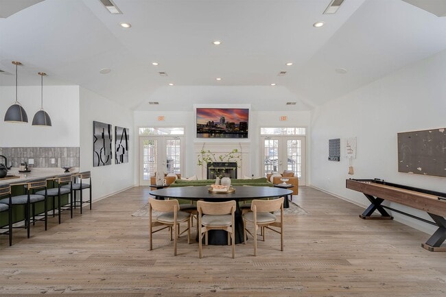 Brookstone Crossing Apartments