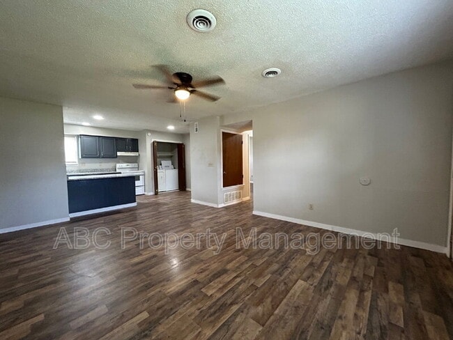 Photo - 1603 Juniper Cir Unit B
