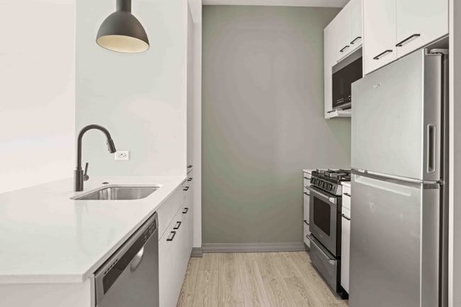 Photo - 2133 N Elston Ave