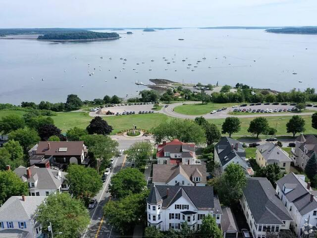 Building Photo - 188 Eastern Promenade Unit #2 Rental