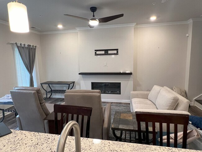 Photo - 1323 Rail Stop Dr