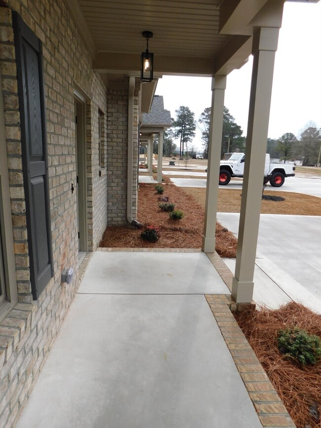 Photo - 434 Lancaster Rd