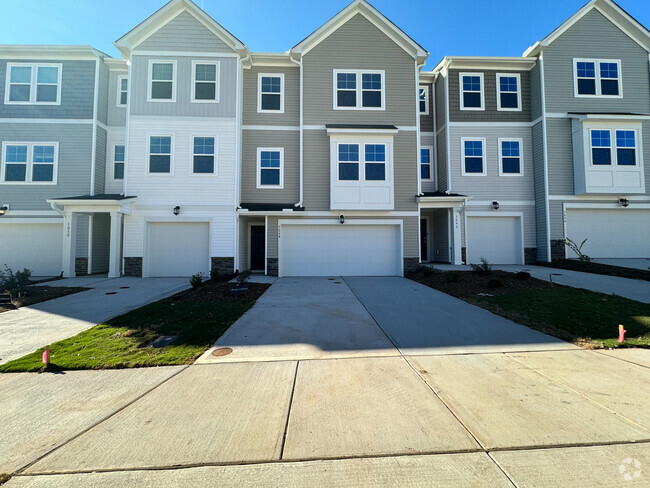 Building Photo - Room in Townhome on Castle Loch Ln