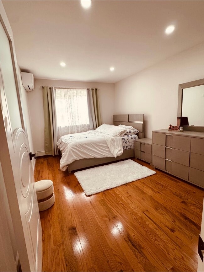 Photo - 2136 47th St Unit 1