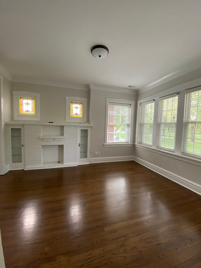Front Entrance View - 3825 S Damen Ave Unit 2