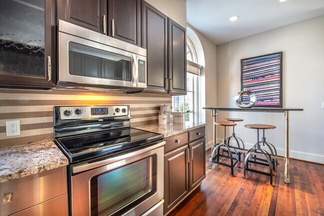 Photo - 400 North Ervay