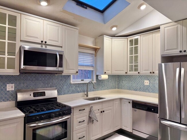 Photo - 207-03 34th Ave