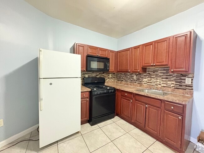 Building Photo - 78 Stone St Unit 1L Rental